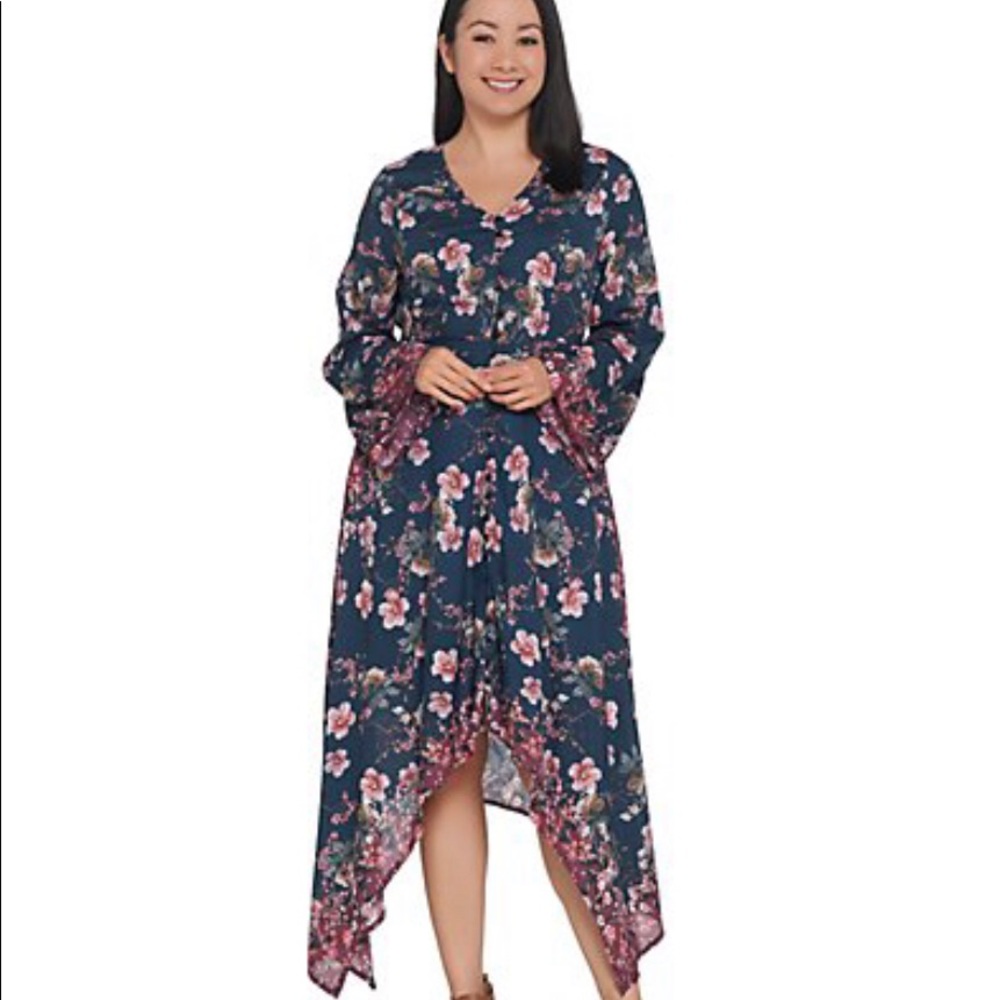 👗 Beautiful And gorgeous asymmetrical hem flower print dress 👗